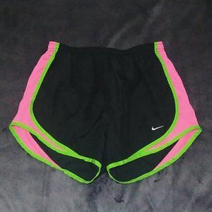 NWOT Nike Dri-Fit Tempo Run Shorts S
